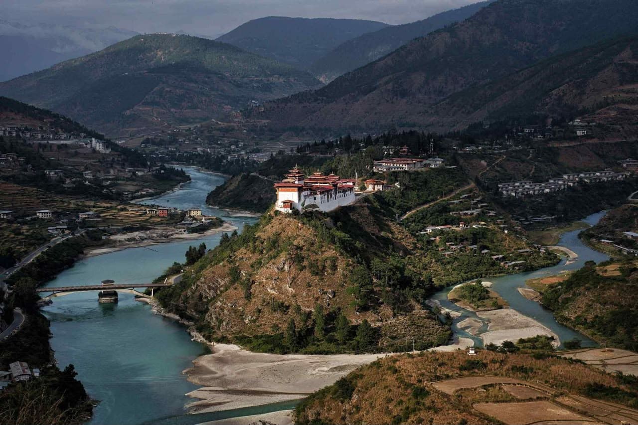 Drinchengang village overlooking the Wangdue River